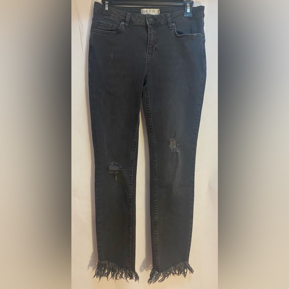 We The Free Free People Black Distressed Fringe Hem Skinny Jeans Size 26